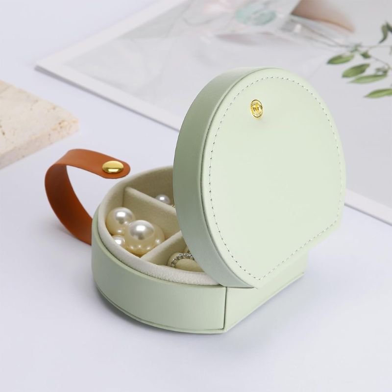 organizues-mini-per-bizhuteri Organizues i rrumbullakët për bizhuteri me stil modern